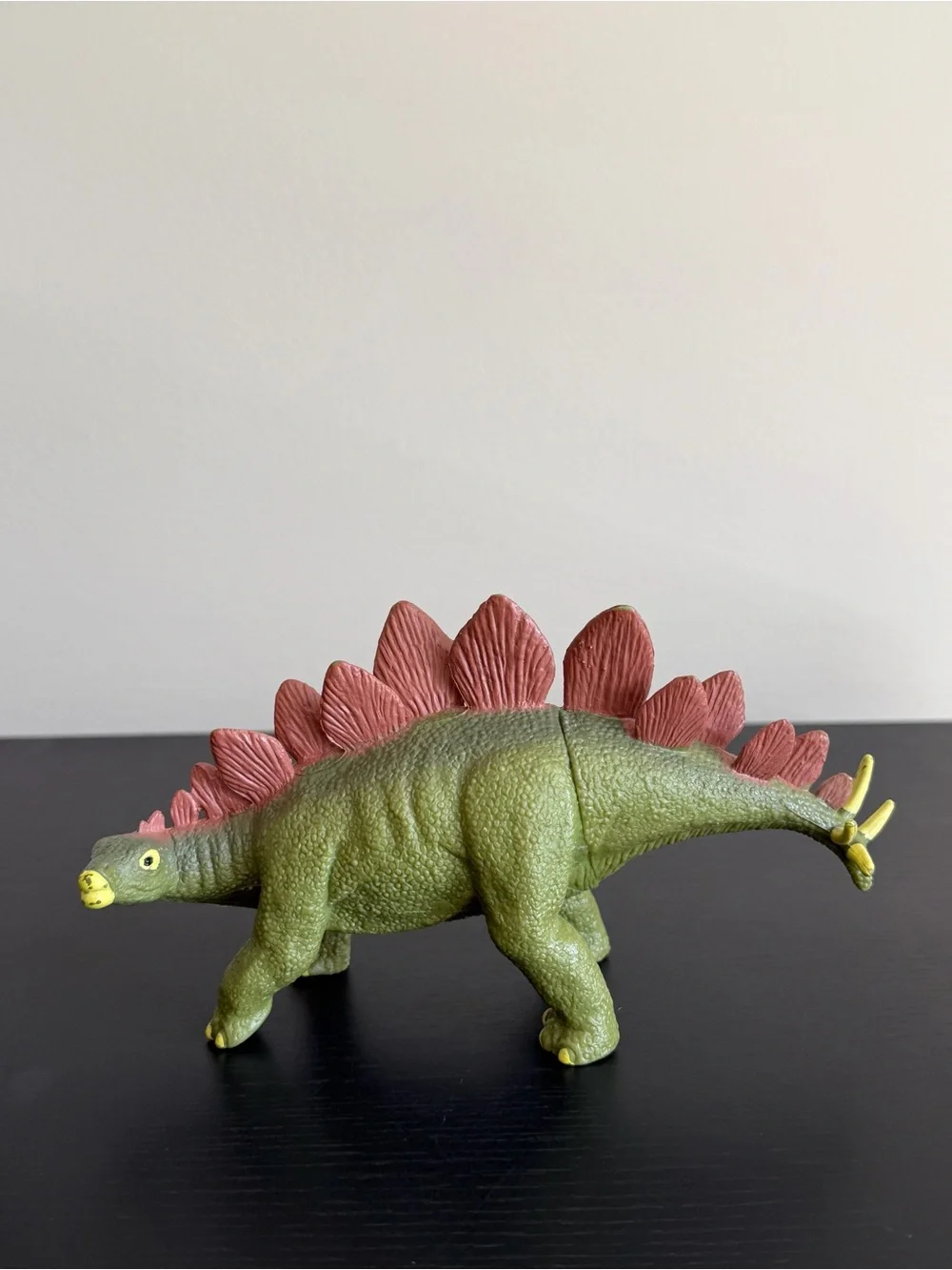 K&M Stegosaurus Baryonyx Dinosaur Toy Figures 7 Inch 2004